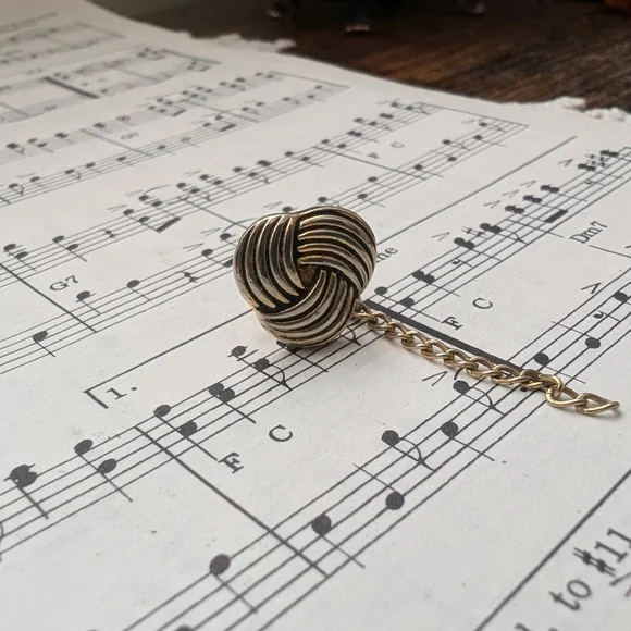 Gold Swirl Tie Pin - Picture 6 of 6